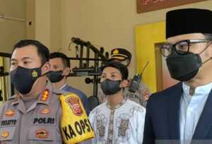 Kepala Polresta Bogor Kota, Komisaris Besar Polisi Susatyo Purnomo Condro, menjelaskan duduk perkara aduan masyarakat kepada Presiden Jokowi di Pasar Baru Bogor mengenai penolakan pungutan liar berujung penetapan warga menjadi tersangka. (dok Antara)