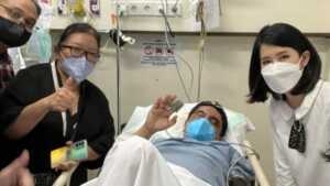 Wakil Ketua Dewan Pembina PSI, Grace Natalie saat menjenguk Ade Armando. (instagram)