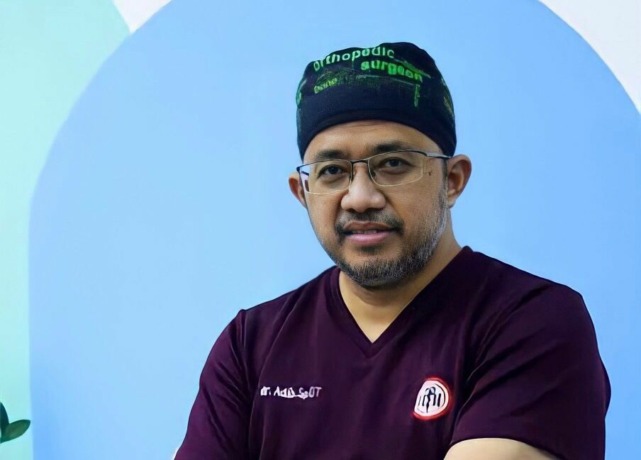 Ketua Umum IDI Dr Muhammad Adib Khumaidi