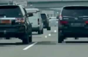 Aksi koboi jalan di Jalan Tol yang viral di media sosial. (Istimewa)