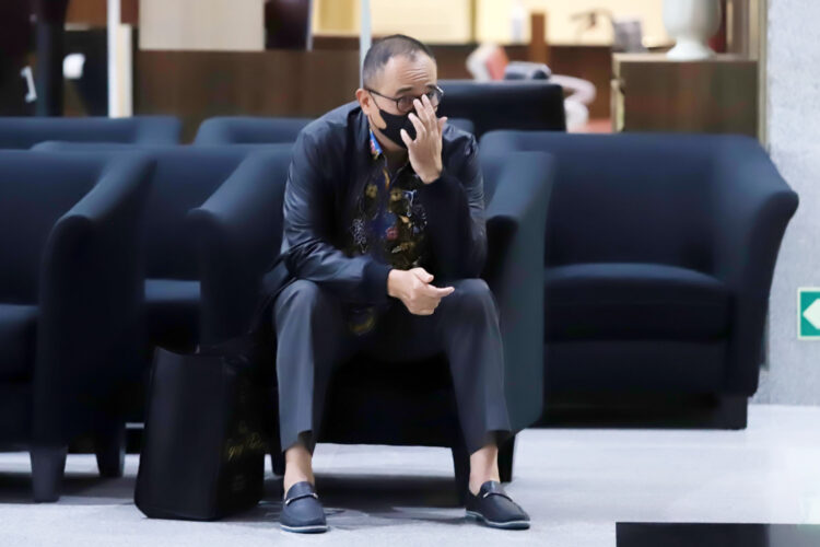 Tersangka Rafael Alun Trisambodo belum ditahan terkait dugaan menerima gratifikasi puluhan miliar rupiah. (Dery Ridwansah/JawaPos.com)
