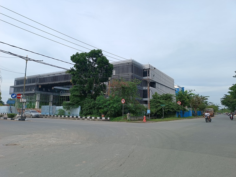 IWAN K/RADAR KALTARA MASTERPLAN: Infrastruktur merupakan salah satu dari kebutuhan dasar masyarakat yang harus dipenuhi.