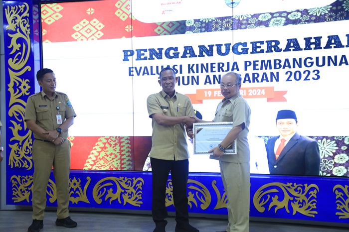 ISTIMEWA PRIORITAS: Bupati Bulungan, Syarwani menyampaikan penganugerahan dan evaluasi kinerja pembangunan tahun 2023.