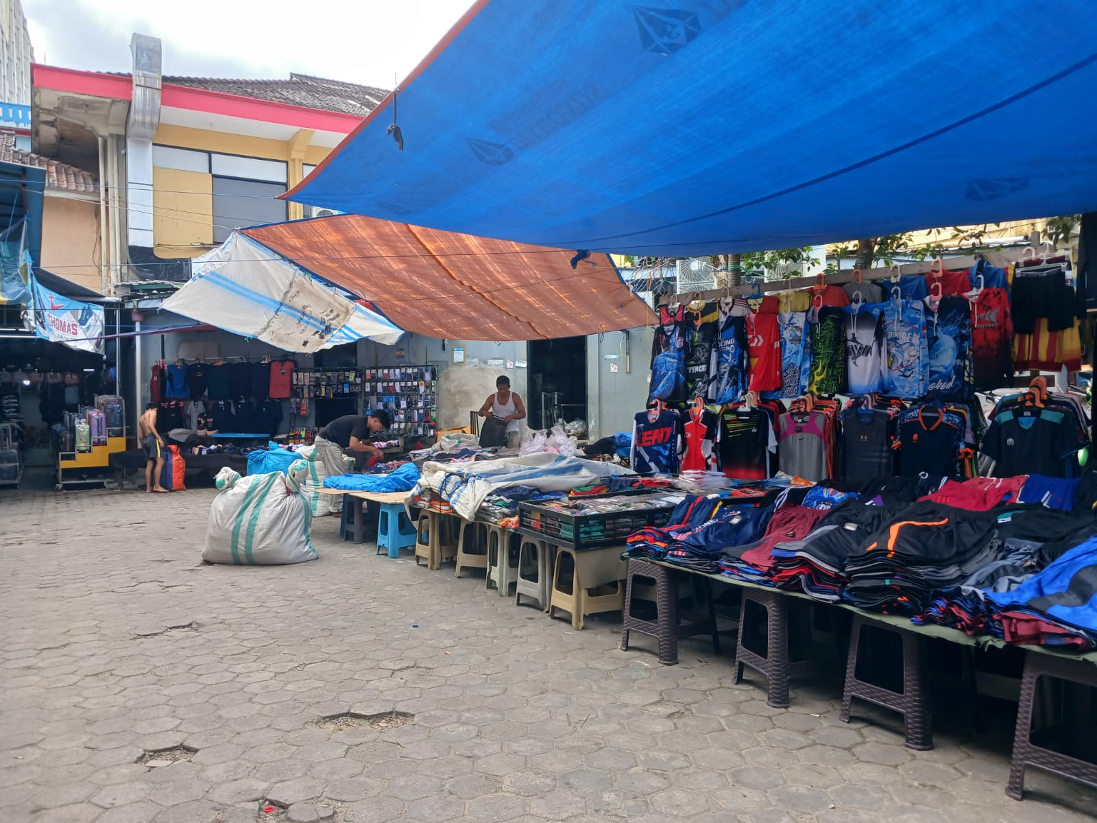 RAMAI PENGUNJUNG: Suasana THM Plaza pada Jumat (23/2). FOTO: AGUS DIAN ZAKARIA/RADAR TARAKAN