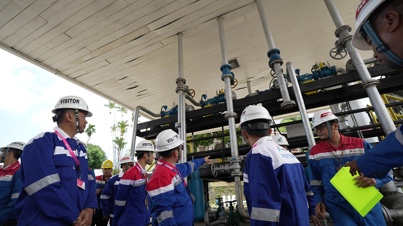PENINJAUAN LAPANGAN: Stok BBM, LPG dan Avtur dijamin aman oleh Pertamina.