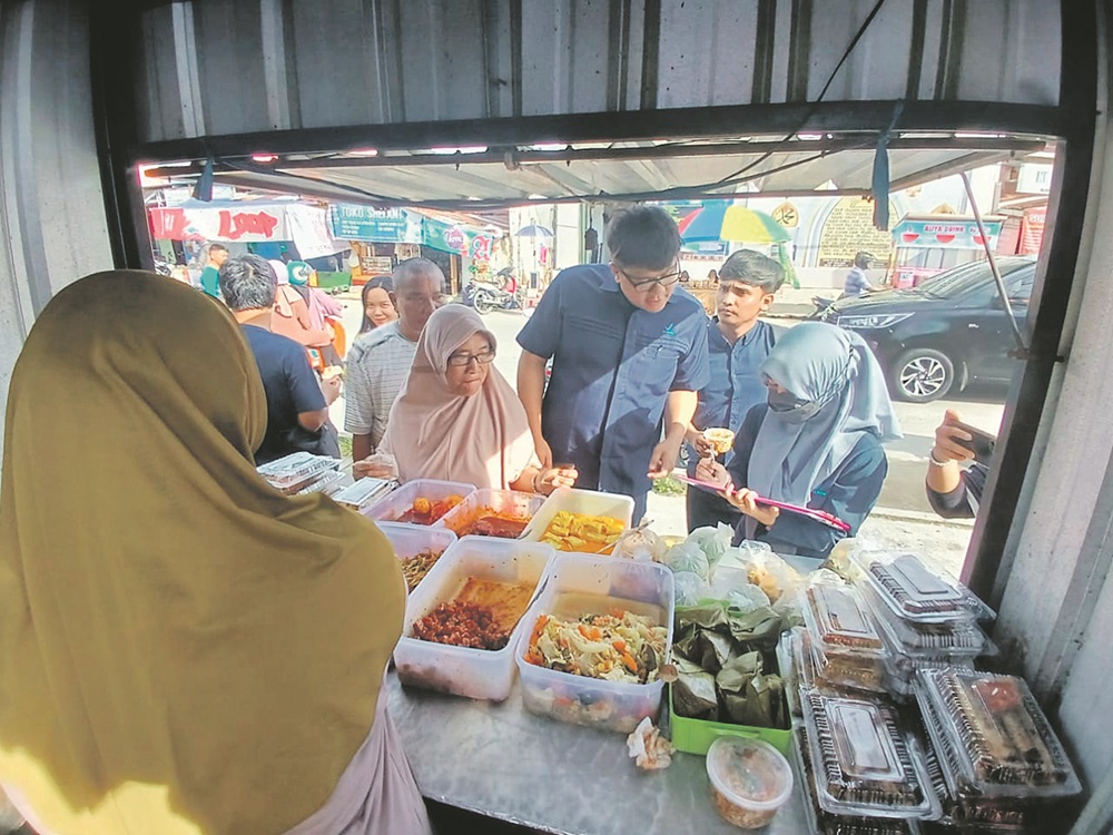 PIJAI PASARIJA/RADAR KALTARA KEBUTUHAN DASAR: Pipa transmisi IPA Sungai Kayan belum tersambung.