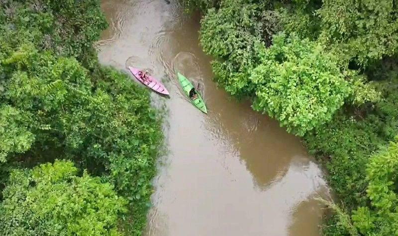KP WISATA BARU: Wisata Susur Sungai di Kampung Engkuni Pasek, Kecamatan Barong Tongkok, kini menjadi favorit warga Kubar