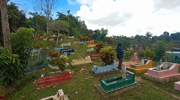 URGEN: Salah satu TPU di Tarakan Tengah yang terancam longsor. FOTO: AGUS DIAN ZAKARIA/RADAR TARAKAN