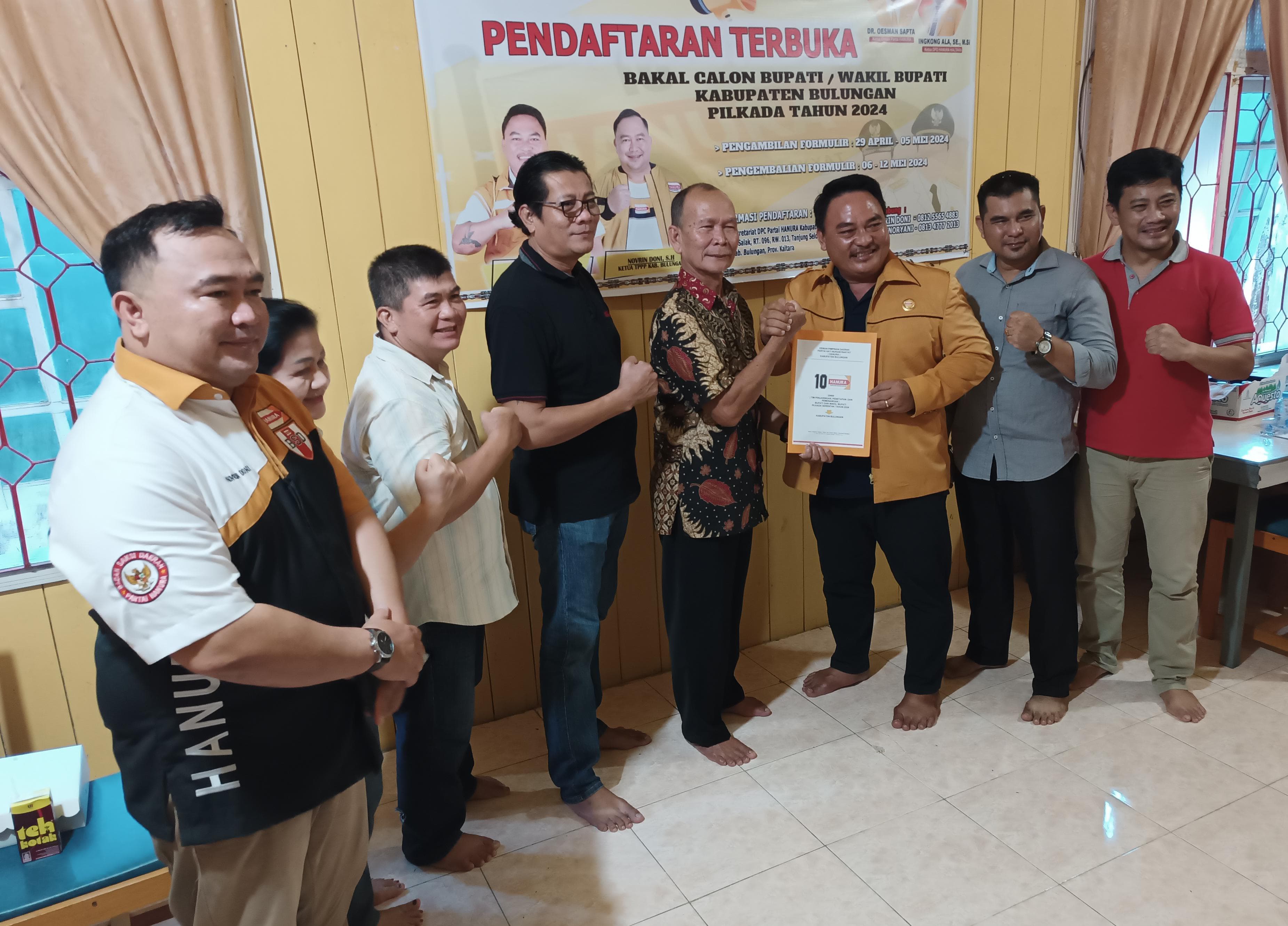 IWAN K/RADAR TARAKAN DEMOKRASI: Relawan Artya Fathra Marthin mendaftar di Partai Hanura untuk maju di Pilbup Bulungan 2024.