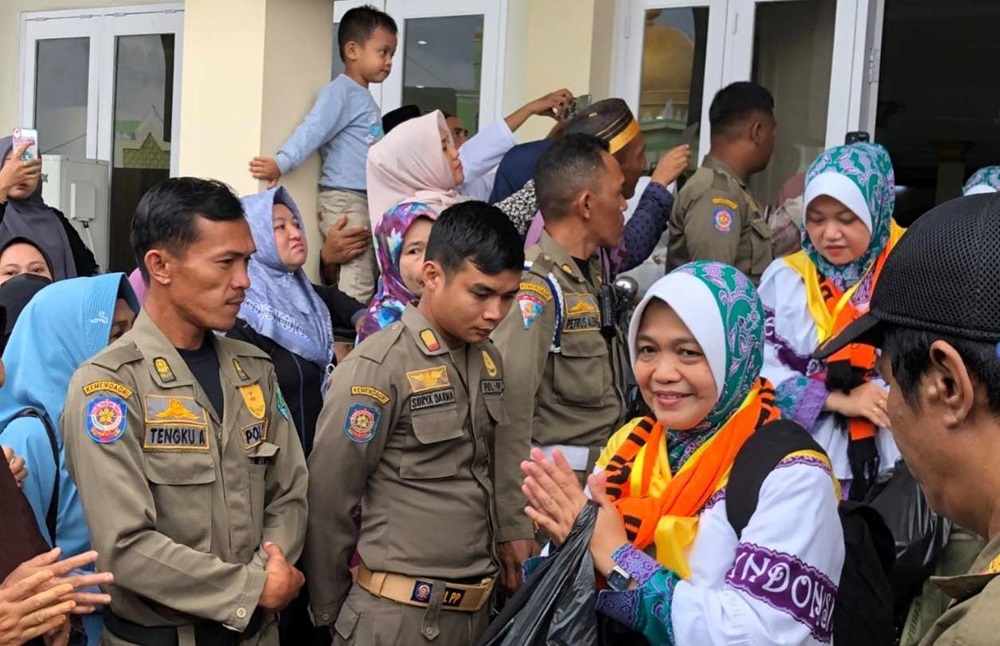 RADAR KALTARA KE TANAH SUCI: Tampak jamaah haji Kaltara 2023&nbsp; persiapan keberangkatan menuju Emberkasi Balikpapan.