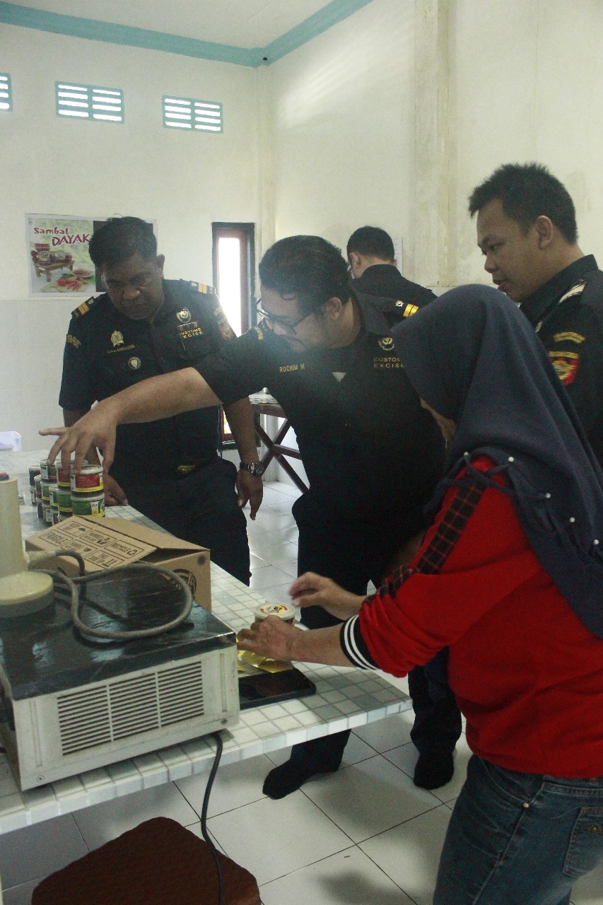 FOTO: ELIAZAR/RADAR TARAKAN PEMBINAAN: Pembinaan dan mencetak atlet biliar wanita akan menjadi fokus POBSI Tarakan.