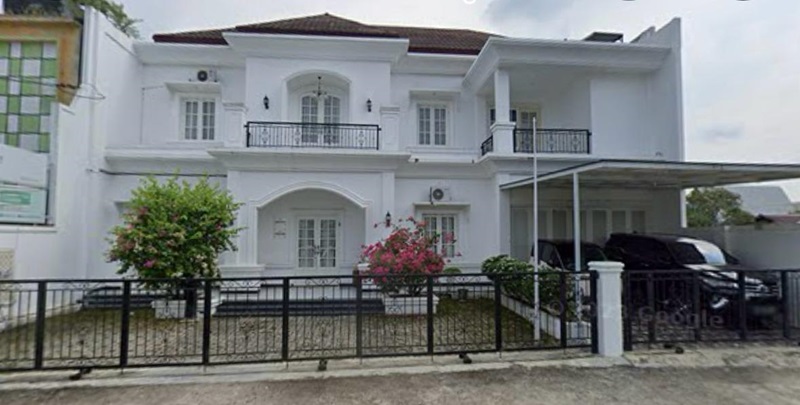 PENCURIAN: Klinik Ayysthetix Skin and Laser disatroni pencuri saat ditinggal pergi.