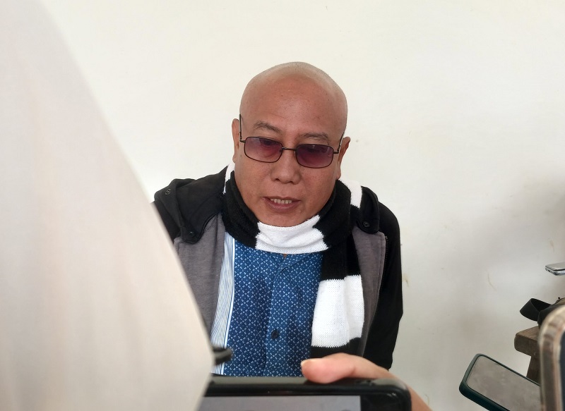 AGUS DIAN ZAKARIA/RADAR TARAKAN KELUHKAN BPJS: Nugraha Putra (49) seorang pria asal Tarakan mengeluhkan adanya pemutusan jaminan layanan BPJS Kesehatan di tengah dirinya menjalani pengobatan