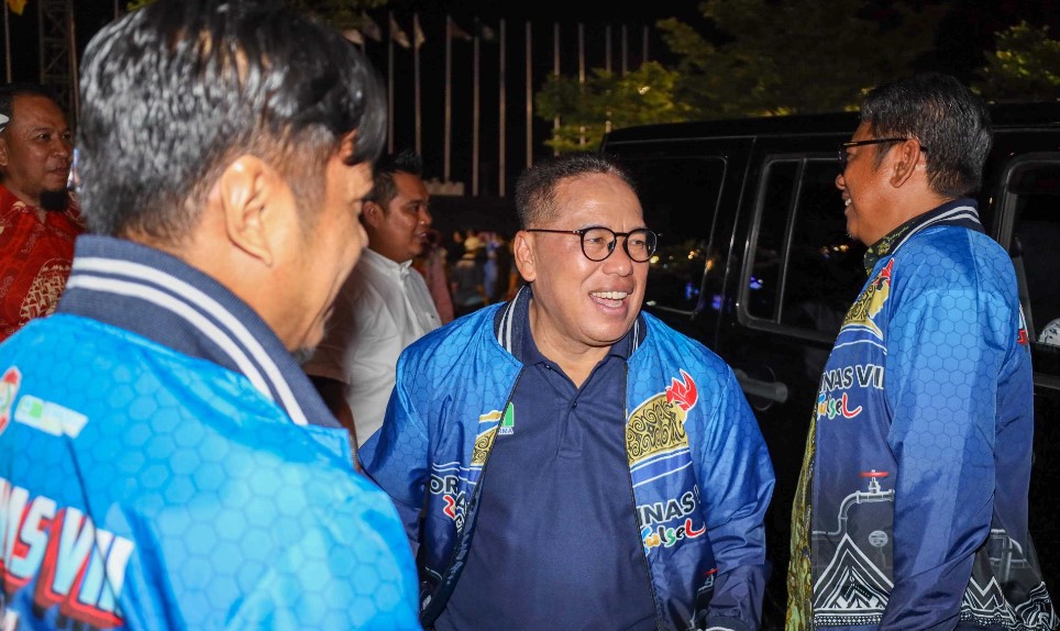 FOTO: ISTIMEWA HADIR LANGSUNG : Pj Bupati PPU Makmur Marbun saat menghadiri pembukaan Porpamnas VIII di Makassar, Minggu (4/8).