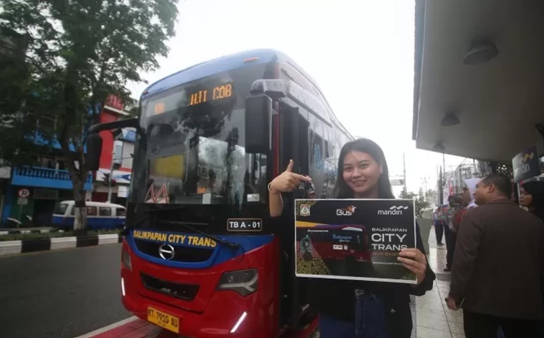 Anggi/KP BERLANJUT : Armada Balikpapan City Trans saat ini memiliki tiga koridor. Penetapan tarif menunggu hasil survei.