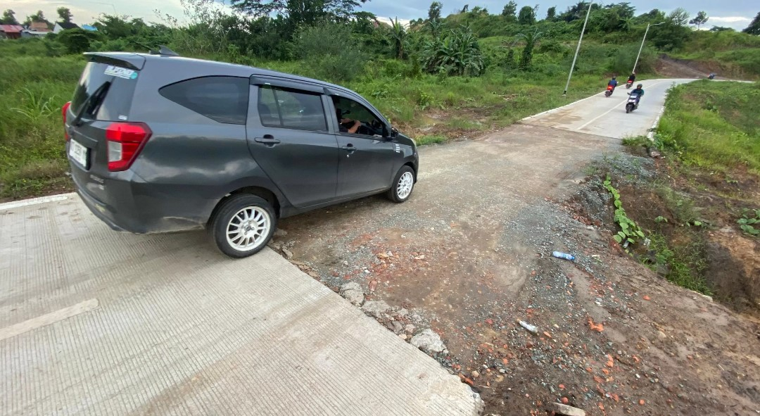 RAMA SIHOTANG/KP PERBAIKAN: Akses penghubungan Jalan Merdeka menuju Jalan Sultan Sulaiman kecamatan Sambutan akan ditutup hingga Senin (26/8) mendatang.