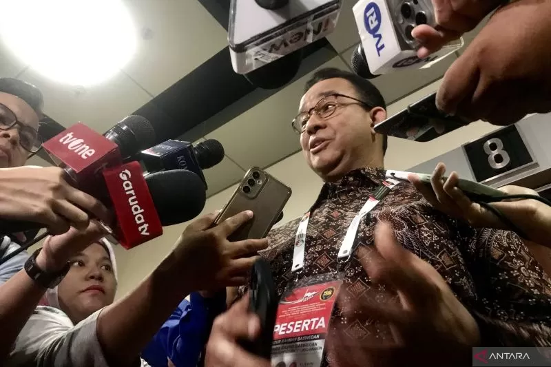 BERPELUANG LAGI: Anies Baswedan merespons ucapan Puan Maharani yang membuka peluang PDIP dapat mendukung dia kembali maju sebagai bakal calon gubernur Jakarta. (ANTARA/Genta Tenri Mawangi)