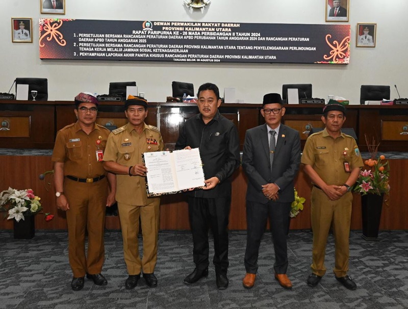 FOTO: IWAN K/RADAR KALTARA ANGGARAN: Rapat paripurna persetujuan bersama APBD Perubahan tahun 2024 di gedung DPRD Kaltara, Tanjung Selor.