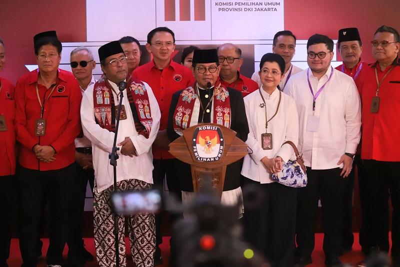 DAFTAR PILKADA: Pramono Anung dan Rano Karno mendaftar sebagai bakal calon gubernur-calon wakil gubernur di KPUD, Jakarta,&nbsp; Rabu (28/8/2024). (Dery Ridwansah/ JawaPos.com)