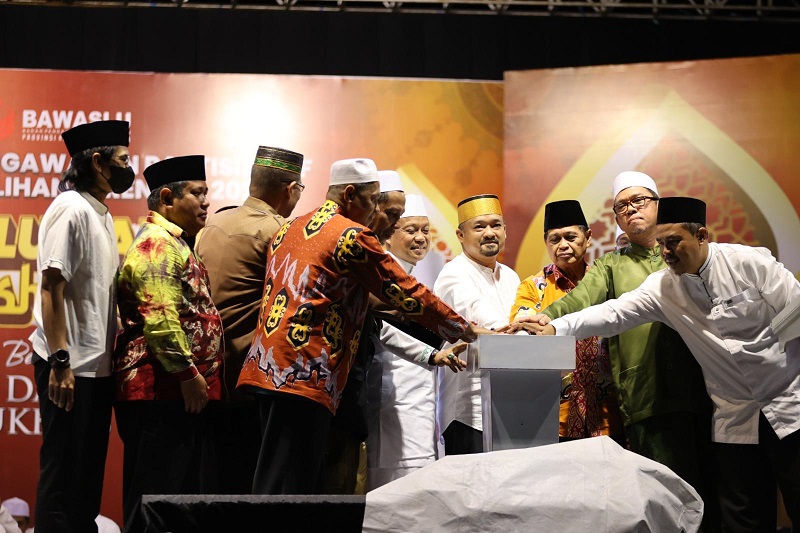 DEMOKRASI: Proses launching pengawasan partisipatif dalam Pilkada Serentak tahun 2024 oleh Bawaslu Kaltara.