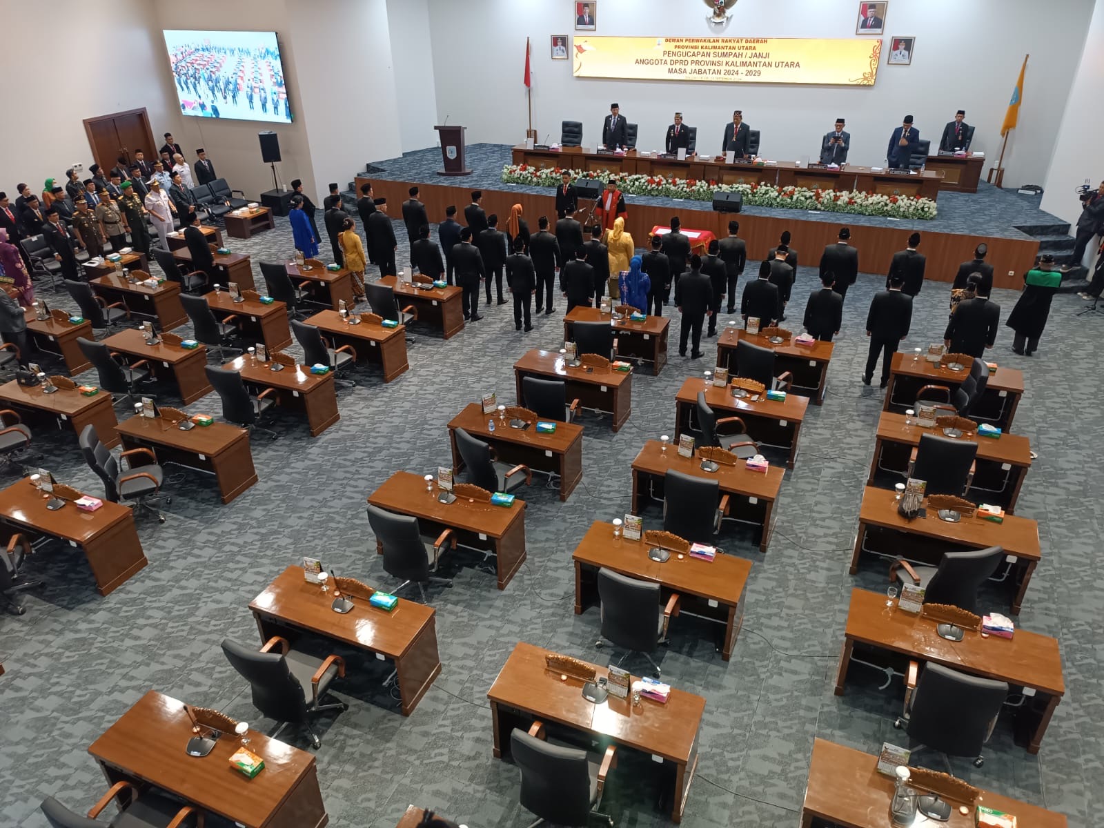 IWAN K/RADAR TARAKAN LEGISLATIF: Prosesi pelantikan 35 anggota DPRD Kaltara periode 2024-2029.