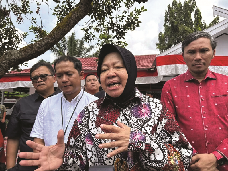 PAMIT: Menteri Sosial Tri Rismaharini pamit undur diri dari Menteri Sosial. (Zalzilatul Hikmia/Jawa Pos Koran)