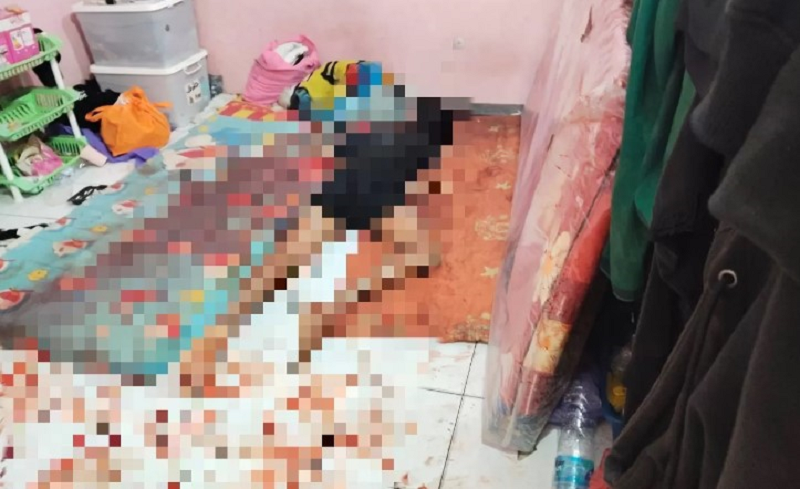 Syahrul/KP MENGENASKAN: Remaja AP ditemukan tak bernyawa di ruang istirahat konter HP dengan darah tercecer di lantai.