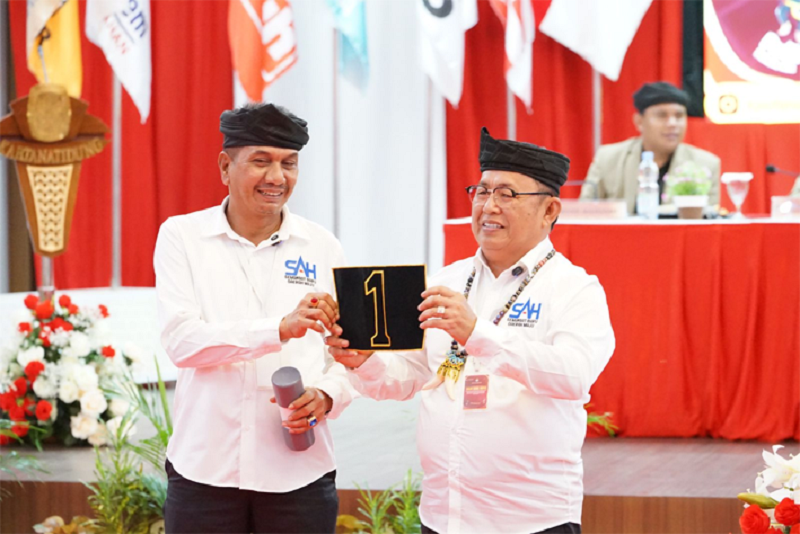 SOPIAN/RADAR TARAKAN SIAP BERTARUNG: Pengundian nomor urut peserta Pilkada Tana Tidung yang digelar di Pendopo Djaparuddin, Senin (23/9).