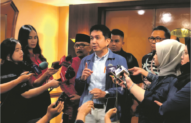BUTUH KERJA SAMA: Kun Wardana menyampaikan keterangan kepada awak media di Jakarta. (Syahrul Yunizar/JawaPos.com)
