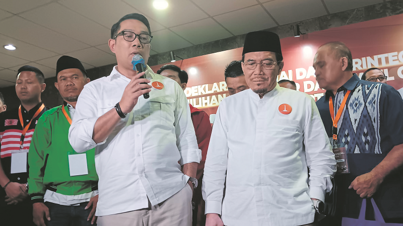 JANJI: Calon Gubernur Jakarta nomor urut 1 Ridwan Kamil dan pasangannya Suswono. (Royyan/JawaPos.com)