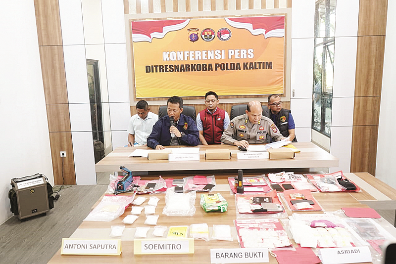 MUHAMMAD IBRAHIM/KP JARINGAN SABU: Ada 10 tersangka narkoba diamankan Ditresnarkoba Polda Kaltim dengan barang bukti sabu total 3,1 kilogram serta ekstasi.