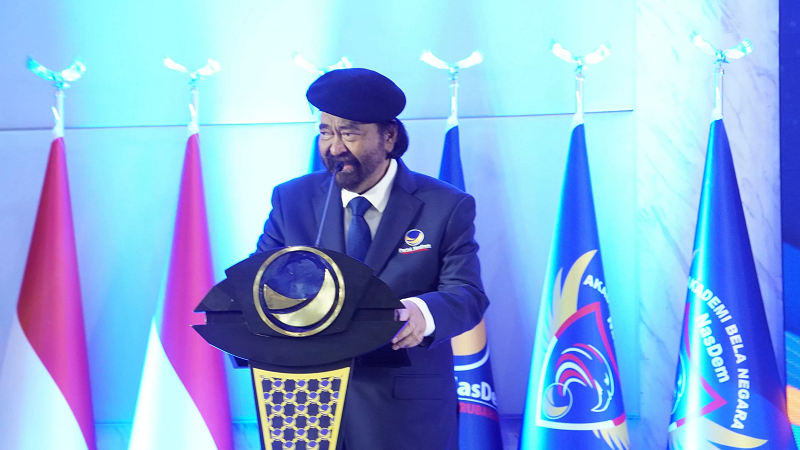 APEL: Ketua Umum Partai Nasdem, Surya Paloh, memimpin apel siaga dalam rangka Hari Ulang Tahun (HUT) ke-13 Partai Nasdem. (Istimewa)