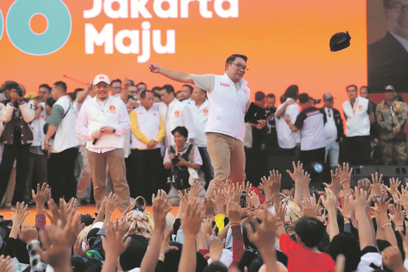 BERI DUKUNGAN: Ridwan Kamil meyakini video viral yang menampilkan Jokowi itu menandakan secara resmi dukungan terhadap dirinya pada Pilkada Jakarta 2024. (Dery Ridwansah/ JawaPos.com)