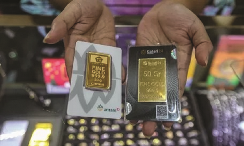 TURUN: Ilustrasi emas Antam turun tipis.