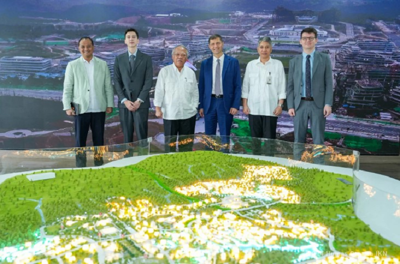 ISTIMEWA DUA NEGARA: Otorita IKN mendapat kunjungan dari calon investor asal Rusia dan Malaysia, Kamis (28/11). Kunjungan ini diterima di Kantor Otorita IKN di Jakarta dan Kecamatan Sepaku, Kabupaten