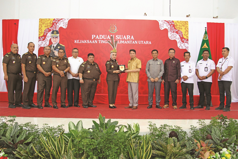 DPRD KALTARA SILATURAHMI: Jajaran DPRD Kaltara saat berkunjung ke Kejati Kaltara pada Rabu (4/12/2024).