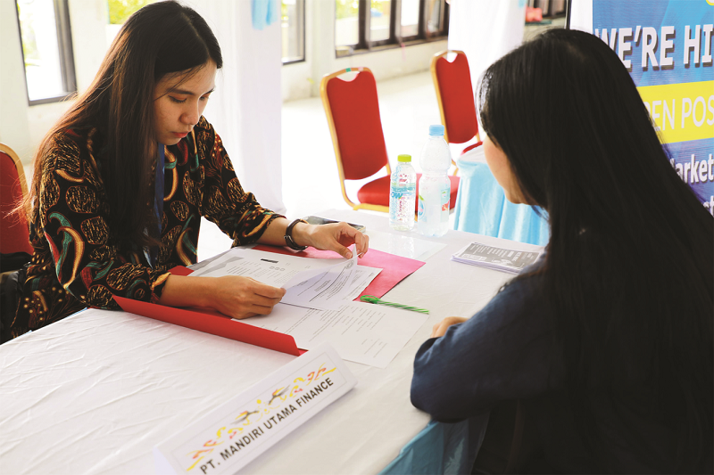 DKISP KALTARA KETENAGAKERJAAN: Pelaksanaan job fair oleh Pemprov Kaltara di Tanjung Selor.