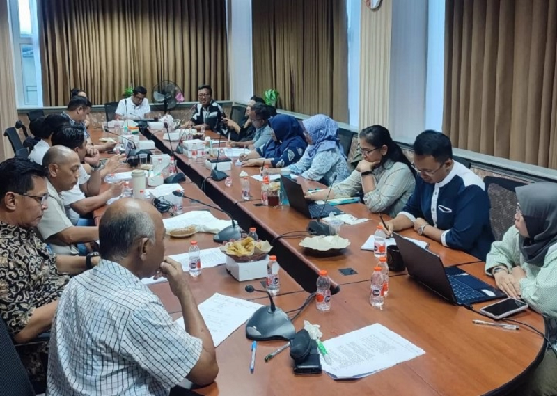 KP BAHAS UMK: Suasana rapat Depeko Samarinda membahas UMK di Kota Tepian pada 2025, beberapa waktu lalu.