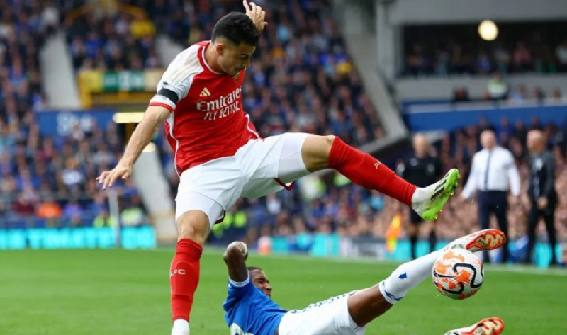 Reuters/Lee Smith OPSI PENGGANTI: Pemain Arsenal Gabriel Martinelli jadi opsi pengganti Bukayo Saka.