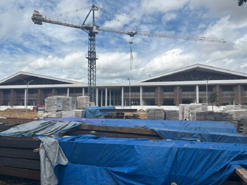 ISTIMEWA DIKEBUT: Pasar Tangga Arung terus dikebut progres pembangunannya.