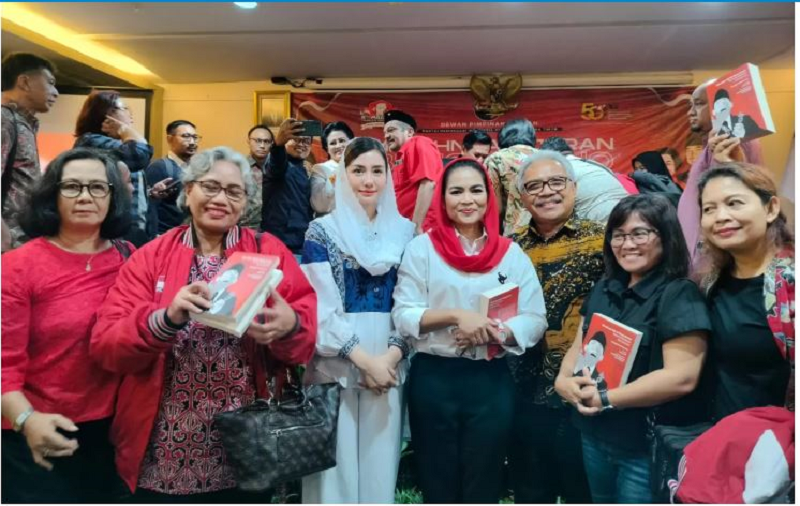 SEMANGAT JUANG: Anggota DPR RI fraksi PDI Perjuangan, Novita Hardini. (Muhammad Ridwan/JawaPos.com).