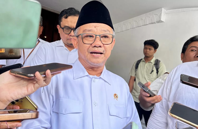 ZALZILATUL HIKMIA/JAWA POS SAMPAIKAN KEBIJAKAN: Mendikdasmen Abdul Mu