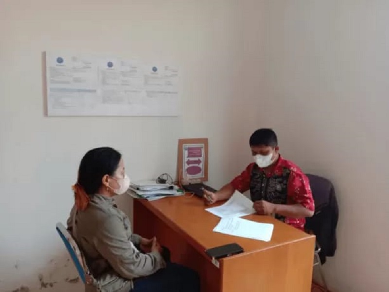 KONSELING : Petugas BNNP Kaltara melakukan konseling individu kepada klien yang menjalani rehabilitasi.
