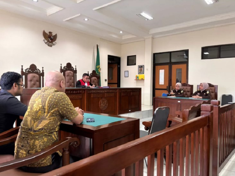 SYAHRUL/KP PUTUSAN: Hakim Tunggal Andri Wahyudi putusan sidang praperadilan dari tiga pemohon tidak dapat diterima dalam sidang putusan di PN Balikpapan.