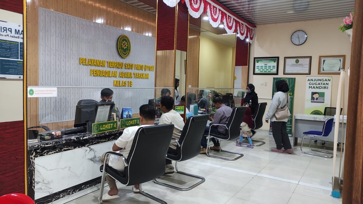 WILDAN/RADAR TARAKAN PELAYANAN: Situasi pelayanan Pengadilan Agama Kota Tarakan.