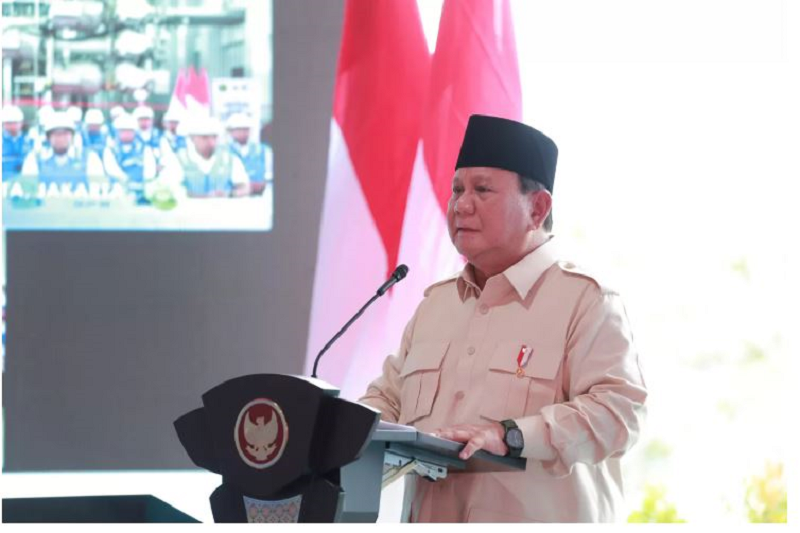 KEPUASAN PUBLIK: Presiden Prabowo Subianto memberikan sambutan pada peresmian 37 proyek ketenagalistrikan di 18 provinsi di PLTA Jatigede, Kabupaten Sumedang, Jawa Barat. (Biro Pers Sekretariat Presid