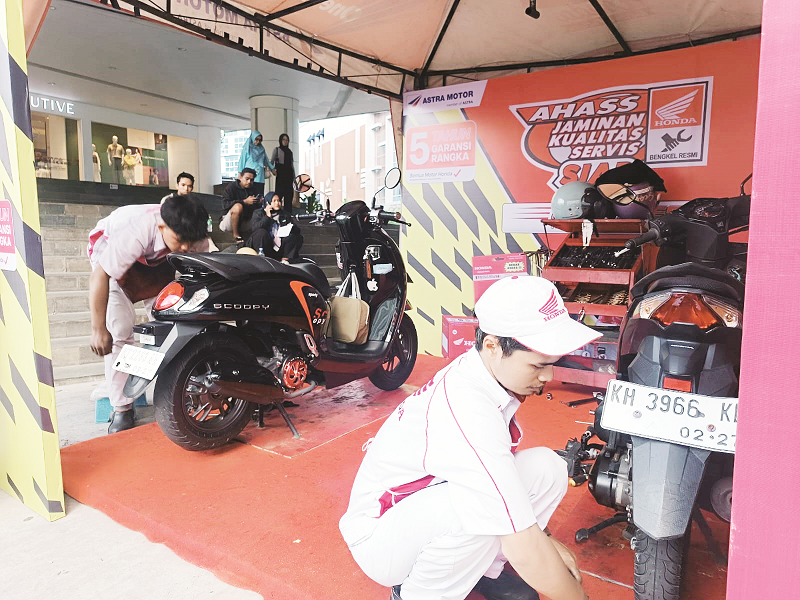 ISTIMEWA PROMO SERVICE: AHASS selaku bengkel resmi Honda memberikan promo service.