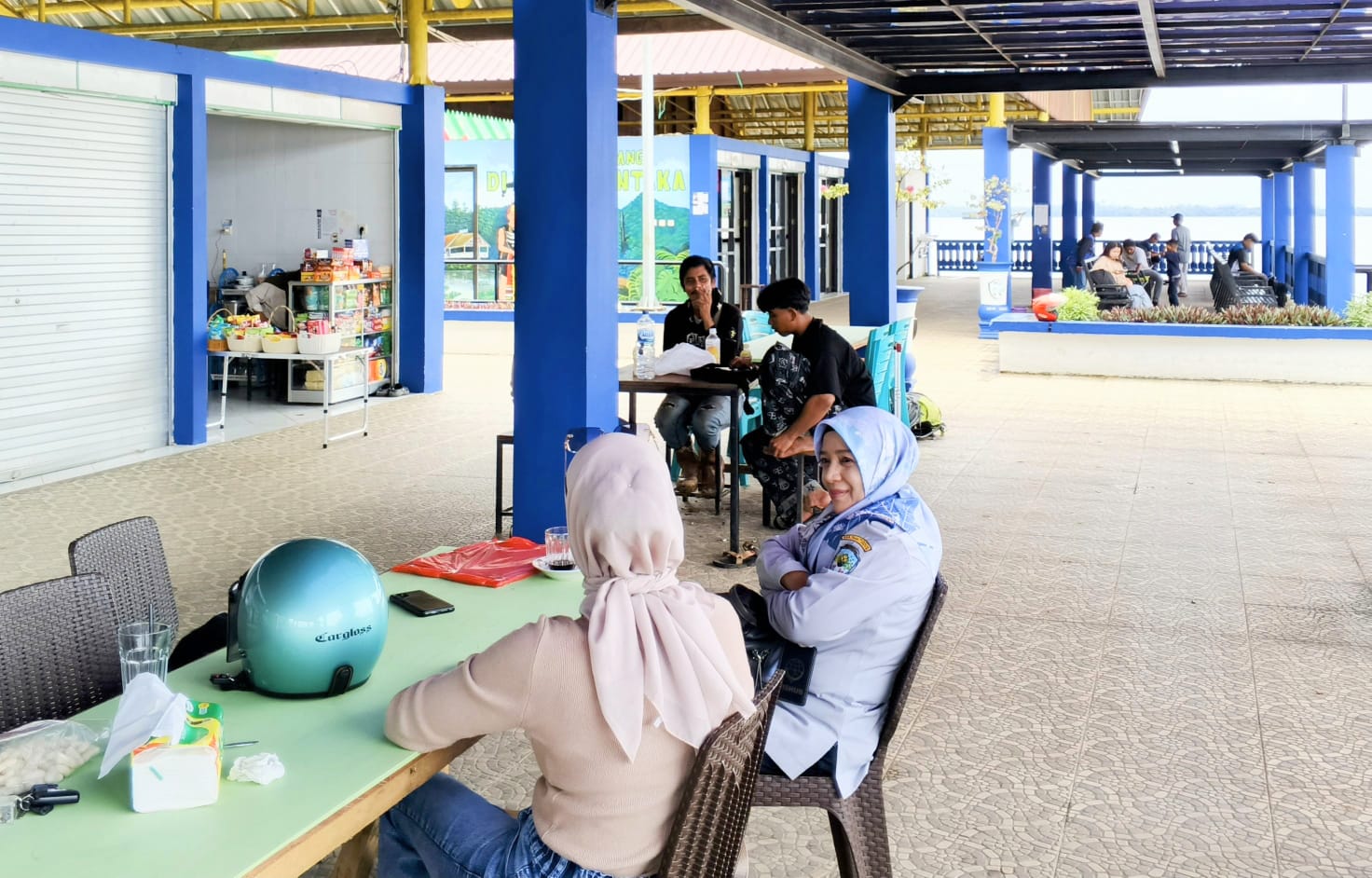 PARKIR BERBAYAR: Selain fasilitas , Dishub Tana Tidung juga menata perpakiran di Pelabuhan Keramat Tidung Pale agar terlihat rapi dan menghasilkan PAD bagi Pemda.(Foto:SOPIAN/RADAR TARAKAN)
