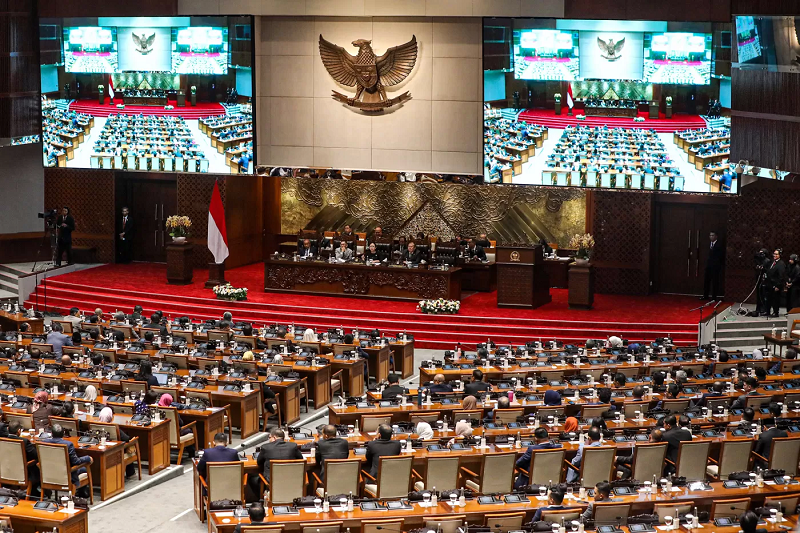 ILUSTRASI: Suasana Rapat Paripurna DPR Ke-10 Masa Persidangan II Tahun Sidang 2024-2025 di Kompleks Parlemen, Senayan, Jakarta, Selasa (21/1/2025). (Salman Toyibi/Jawa Pos)