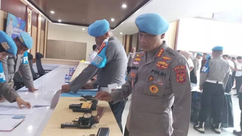 ISTIMEWA GAKTIBPLIN: Tim Provos Polda Kaltim melakukan kegiatan Gaktibplin di Polresta Balikpapan. Mulai pemeriksaan senjata api, gampol, sikap tampang hingga tes urine.